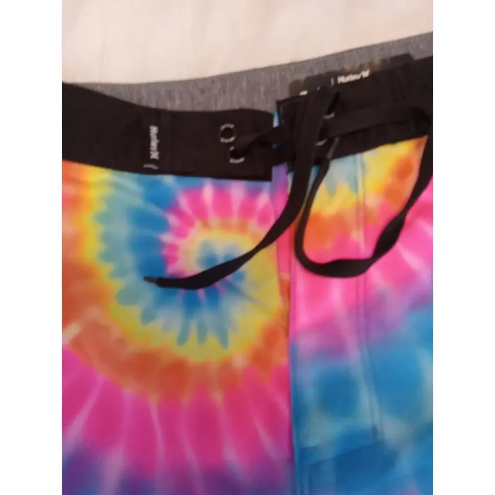 Boy's Youth Hurley Size 16 Board Shorts Swim NWOT